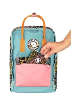 FJÄLLRÄVEN Fjällräven Kanken Art Plus -Feinbier Unterwegs Geschäft 23634H woodland detail